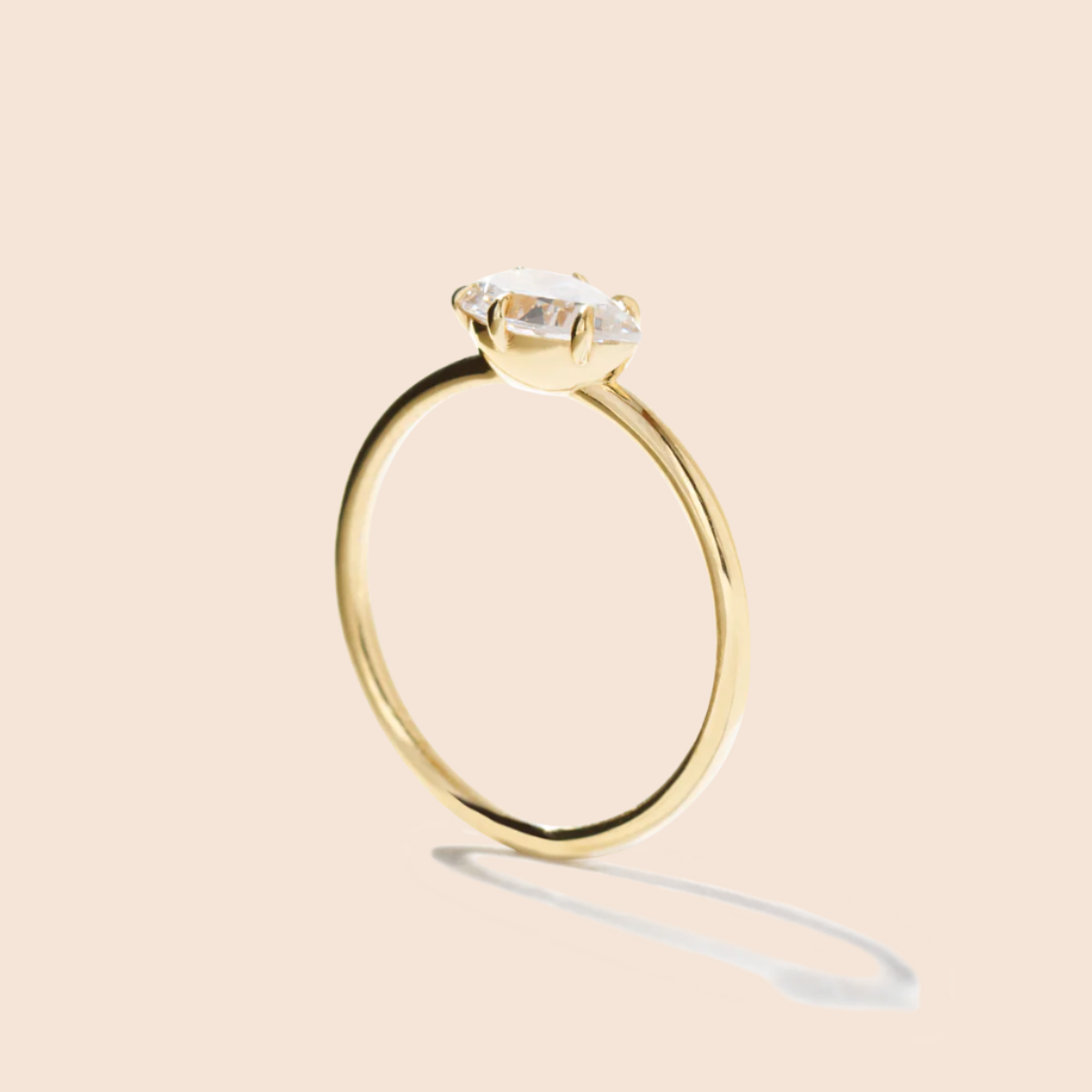 Pear 18K Yellow Gold Engagement Ring East West