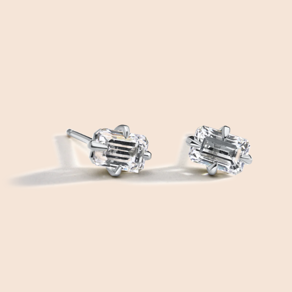 14K White Gold Platinum Emerald Studs