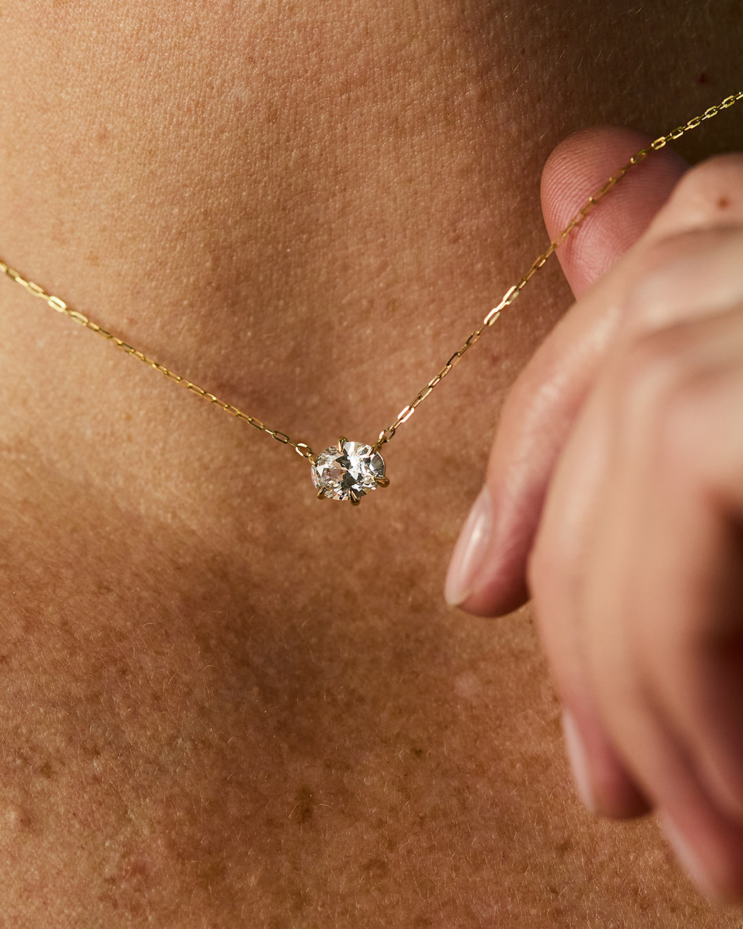 Pendentif en diamant ovale
